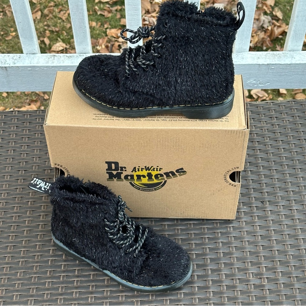 New Dr. Martens 1460 Pascal Black Tinsel Faux Fur Boots Size 4, Youth Kids Shoes